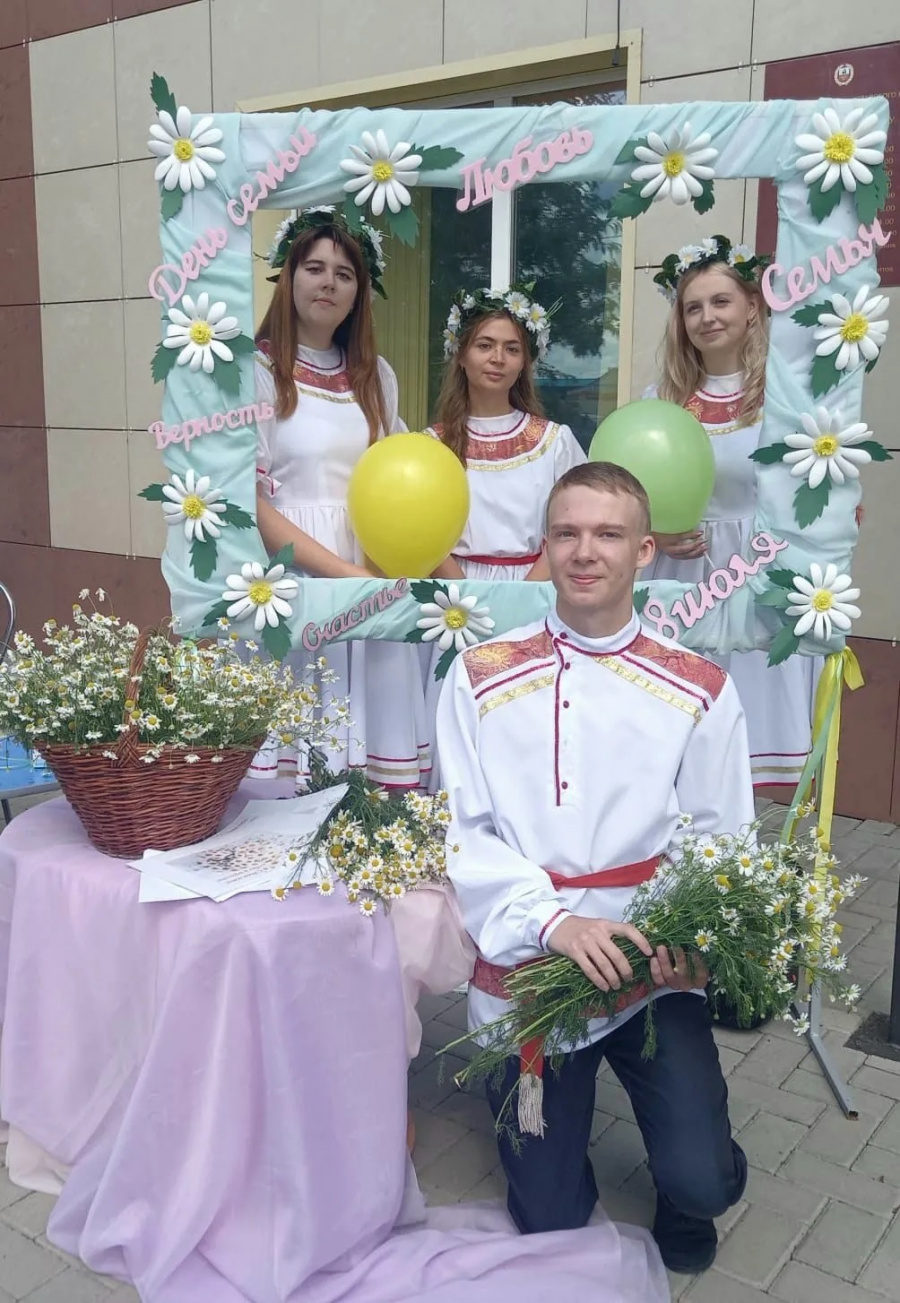 Сохранение и защита традиционных семейных ценностей является важной составляющей государственной политики