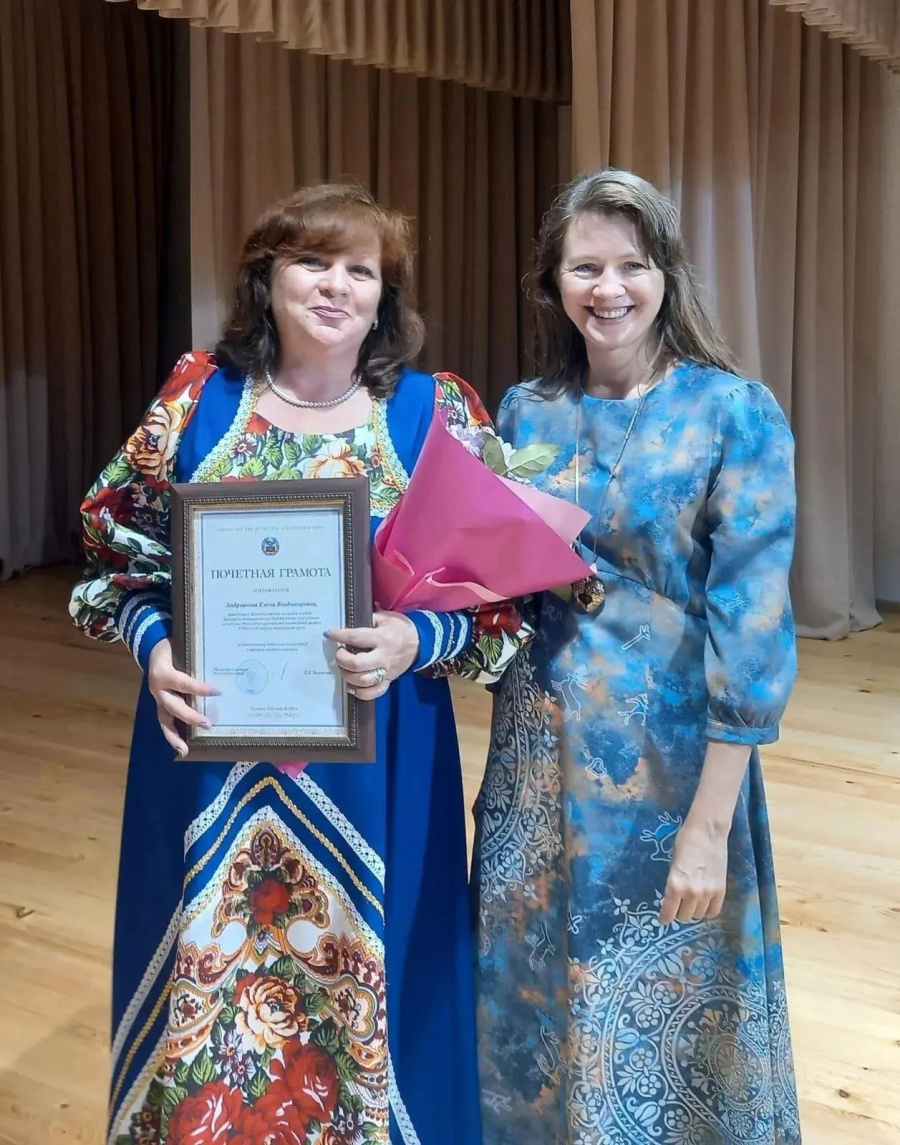 1995 год – сложный жизненный период. Люди не падали духом, жили, работали, пели.  30 лет назад родился вокальный ансамбль «Луговчанка»