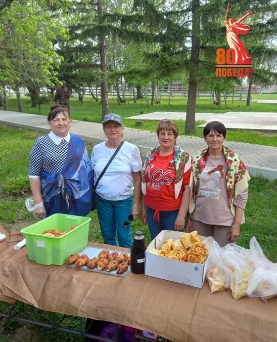 В канун Дня Победы по инициативе волонтерских групп из Родино, Ярославцева Лога, коллектива Раздольненской СОШ и медиацентра «Vкурсе» состоялись «Ярмарки Победы!»