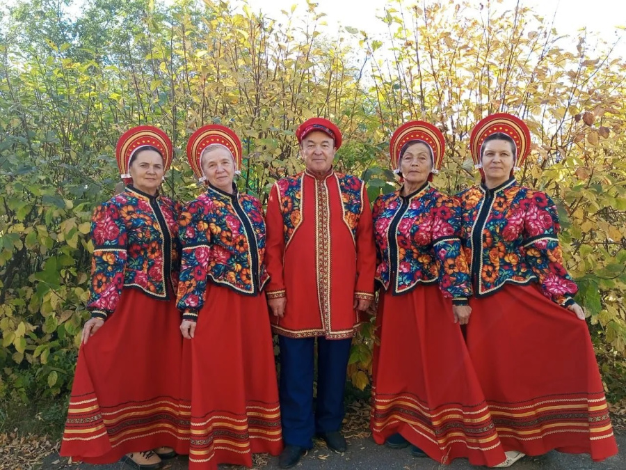 Сто тысяч рублей из районного бюджета выделено коллективам самодеятельного творчества Раздольненского СДК на приобретение новых костюмов