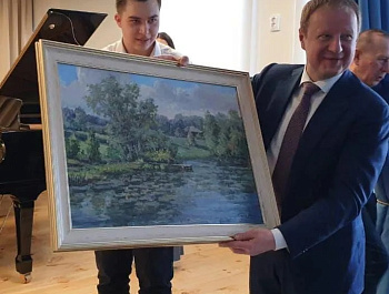 Губернатор Алтайского края Виктор Петрович Томенко принял участие в открытии детской школы искусств