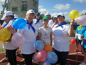 8 команд принимают участие в 5 олимпиаде золотого возраста. Проходит она в с. Родино