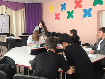 Раздольненская школа стала победителем ежегодного грантового конкурса школьных инициатив «Я считаю» с проектом «Многофункциональный актовый зал — центр школьной жизни»