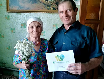 Ровесники Алтайского края получили поздравительные открытки
