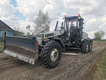 Коллектив АО «Юго-Западное дорожно-строительное управление Алтайского края» приступил к ремонту дорожного полотна Родино – Степной Кучук – Камышенка – Завьялово в Родинском районе