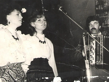 1995 год – сложный жизненный период. Люди не падали духом, жили, работали, пели.  30 лет назад родился вокальный ансамбль «Луговчанка»