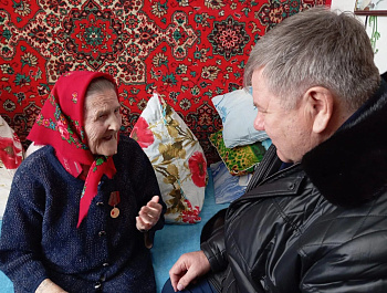 В Родинском районе продолжается вручение юбилейных медалей к 80-летию Победы ВОВ