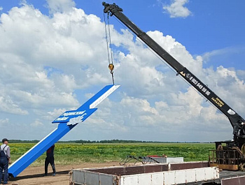 В рамках реализации межпоселенческого проекта установлены стелы на въездах в с. Родино