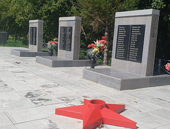 В Ярославцевом Логе в рамках ППМИ капитально отреставрирован мемориал воинам-землякам, погибшим в годы Великой Отечественной войны.