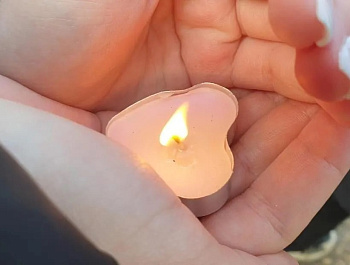 В Родинском районе прошла традиционная патриотическая акция «Свеча Памяти», объединившая сердца и души людей, стремящихся сохранить память о подвиге героев