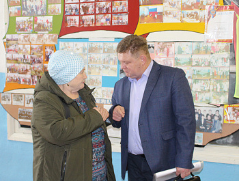 В  Родинском районе стартовали традиционные встречи с населением.