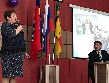 Глава администрации Покровского сельсовета  Валерий Муравьев отмечает 60-летний юбилей