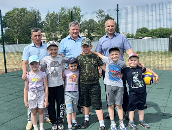 В рамках реализации проекта поддержки местных инициатив в Каяушинском сельсовете Родинского района состоялось торжественное открытие двух объектов