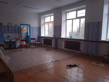 В здании детского сада «Колокольчик » в с. Родино  ведется капитальный   ремонт системы отопления. Работы выполняет бригада И.П. Третьякова Сергея Анатольевича. Завершить монтаж планируется к концу октября