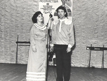 В минувшее воскресенье прошел концерт посвященный 40 - летию деятельности заведующего сельского Дома культуры Владимира Бачмаги