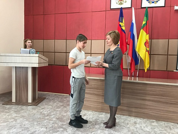 В администрации Родинского района состоялось чествование олимпийской сборной района.